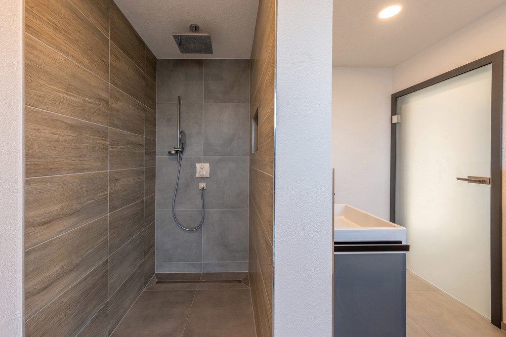 EG - Bad (2) EG - Bad (2)