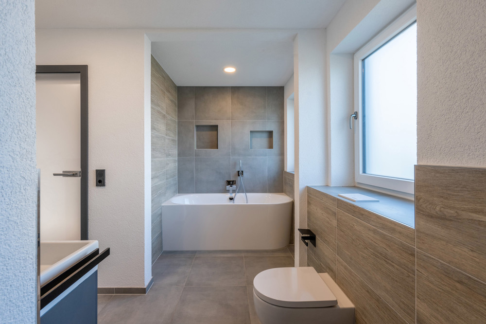 1. DG - Badezimmer (2) 1. DG - Badezimmer (2)