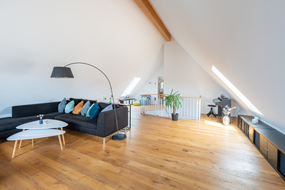 2. DG - Studio (2) 2. DG - Studio (2)