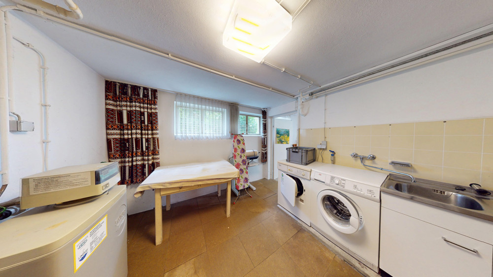 Waschküche Keller UG