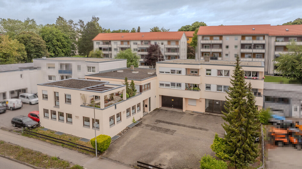 Gesamtes Gebäude Gesamtes Gebäude