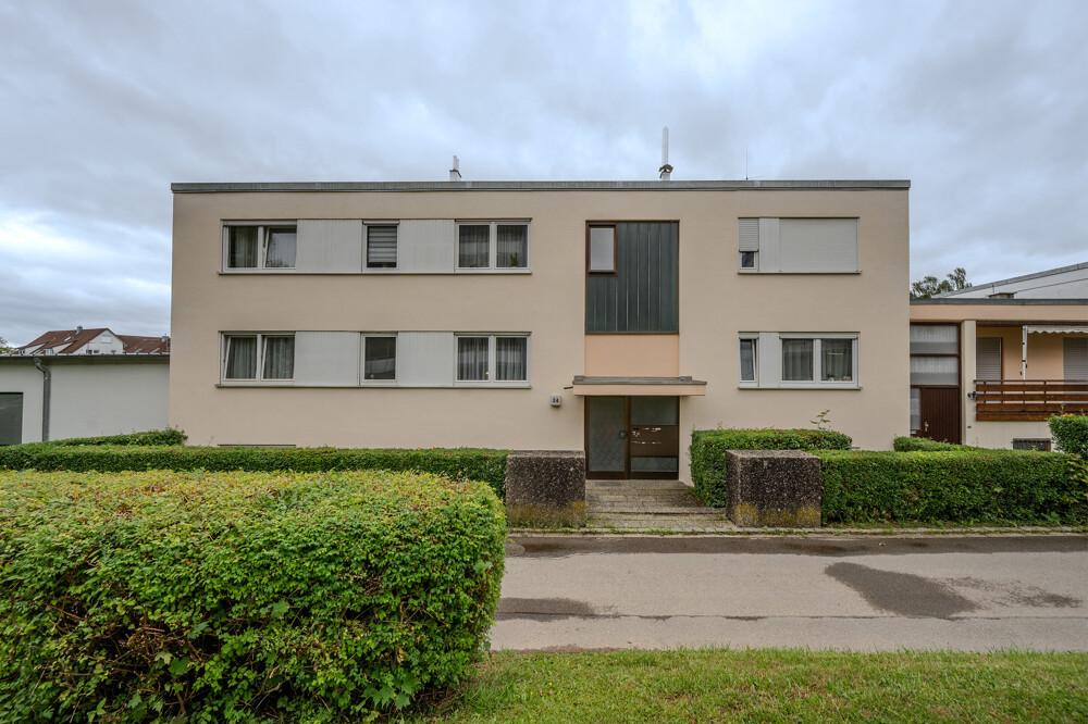 Blick von Außen auf das Mehrfamilienhaus Blick von Außen auf das Mehrfamilienhaus