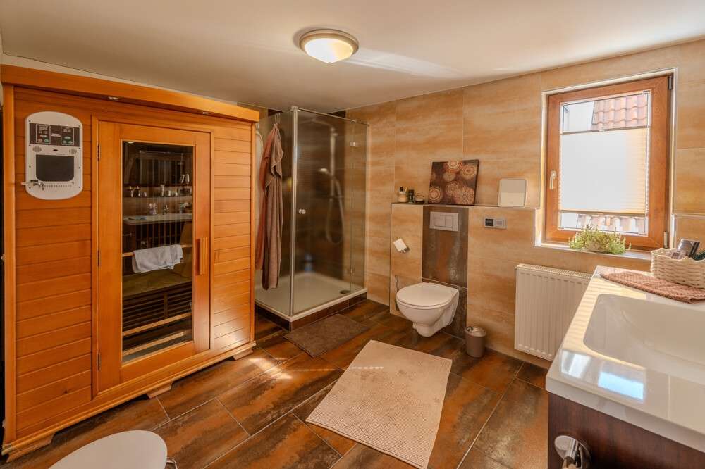DG - Badezimmer mit Sauna DG - Badezimmer mit Sauna