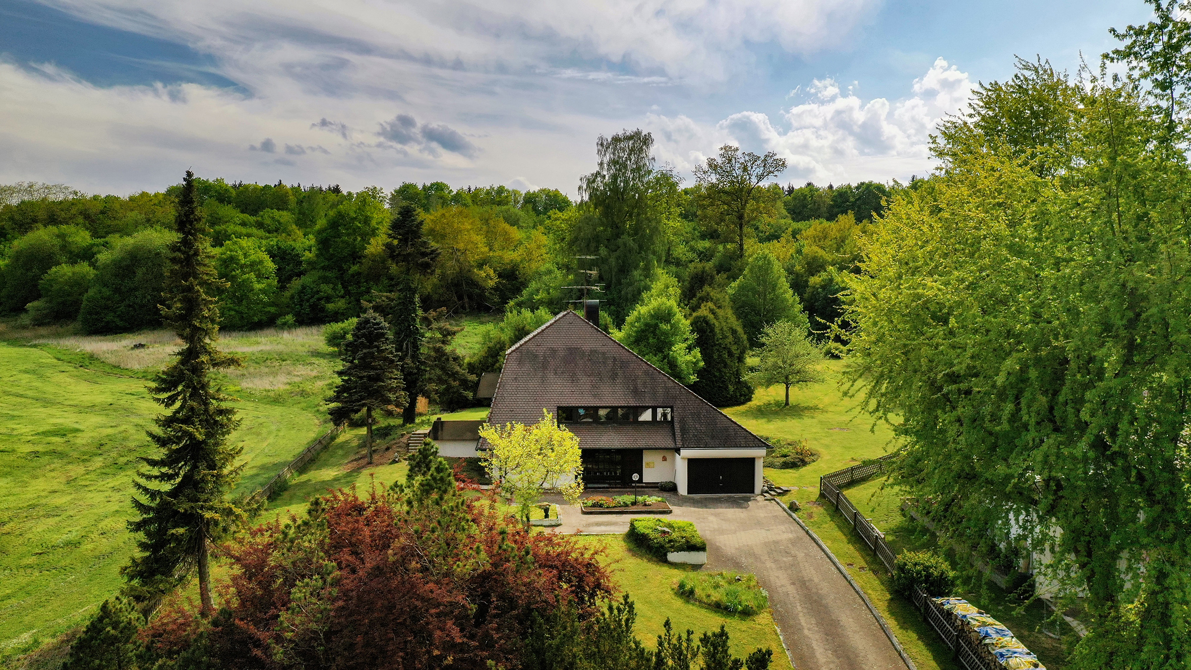 Walmdachvilla im Siebenmühlental